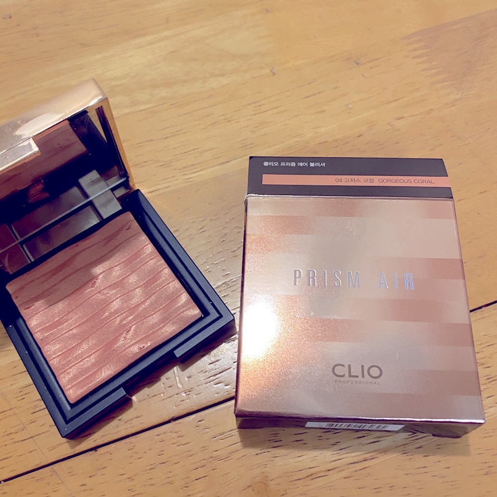 Clio Prism Air Blusher shade 04